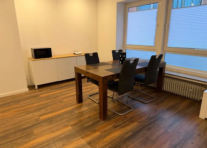 Centrally Located In Appartement *